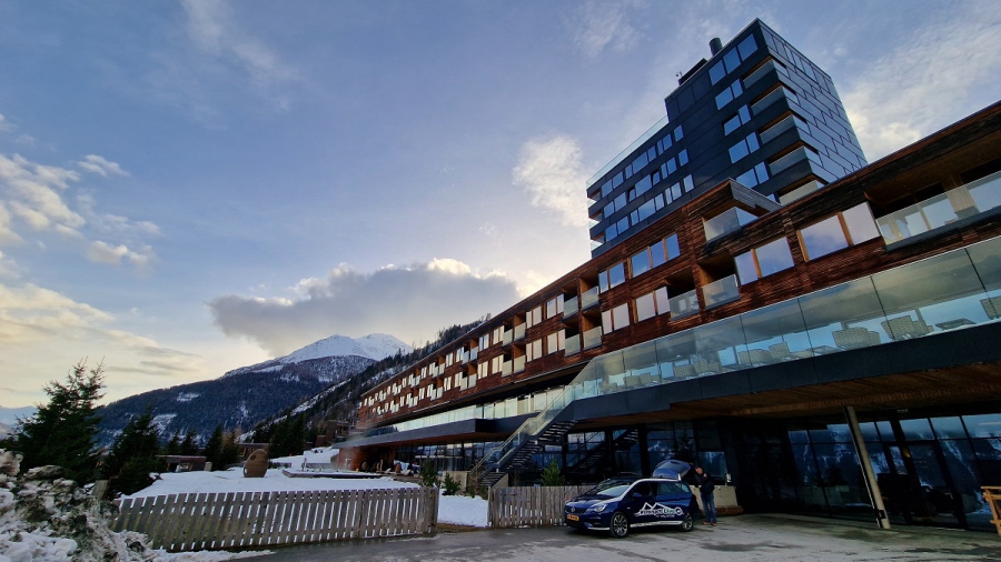 Verblijf in Hotel Gradonna Mountain Resort in Kals